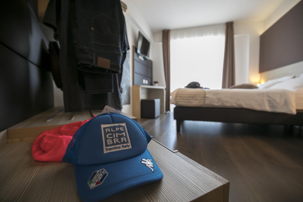Hotel Luna Bianca Folgaria Kültér fotó