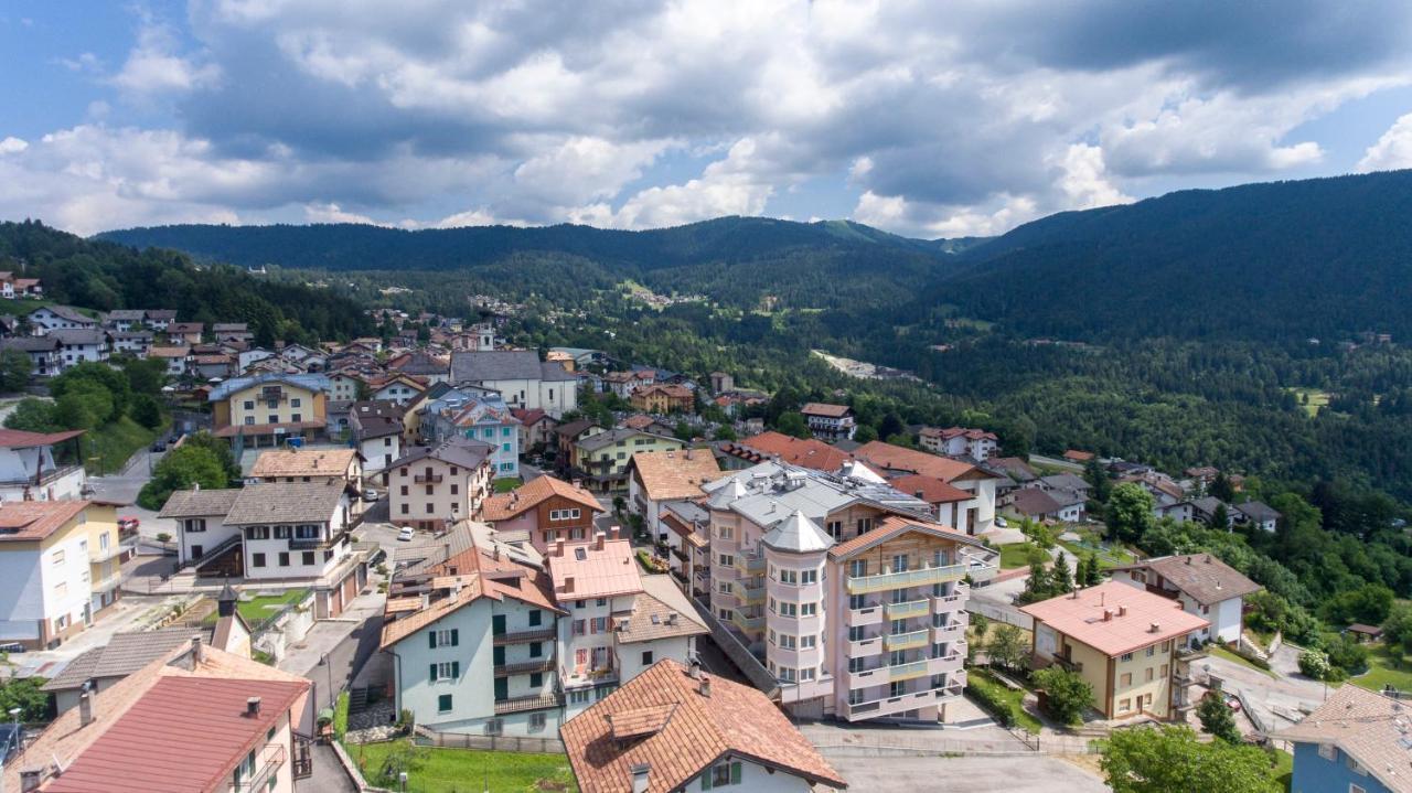 Hotel Luna Bianca Folgaria Kültér fotó