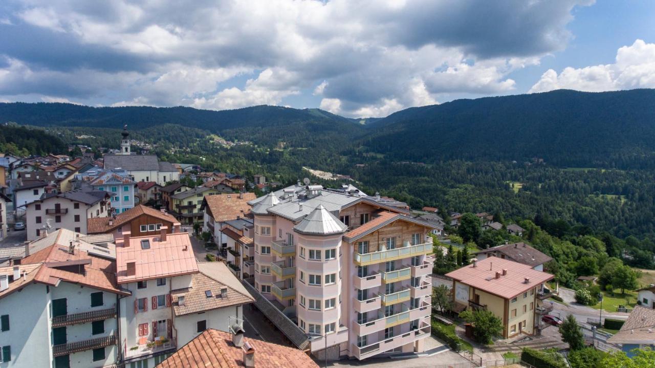 Hotel Luna Bianca Folgaria Kültér fotó